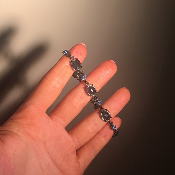 ELEGANT AND UNIQUE NECKLACE AND BRACELET SET - Picture 3 of 7